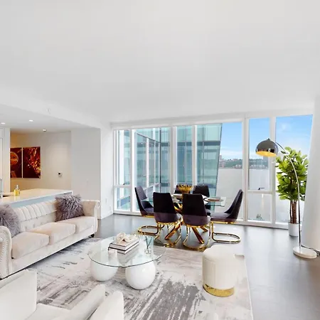 Amazing Condo In Upper West Side